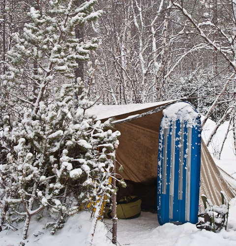 Tarp-Shelter-in-Snow.jpg